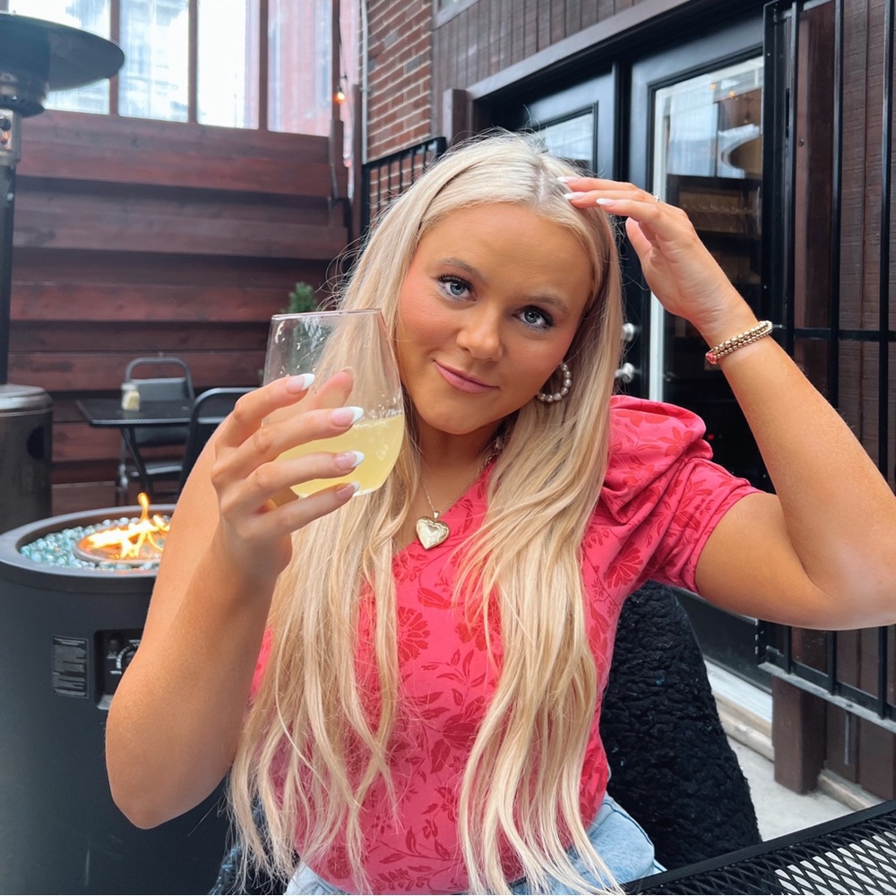 Meet your Posher, Alyssa